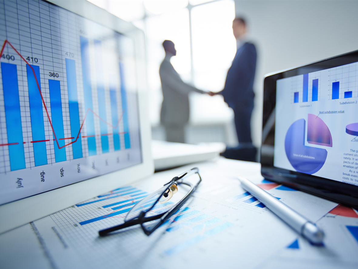 Reviewing procurement performance data and reports